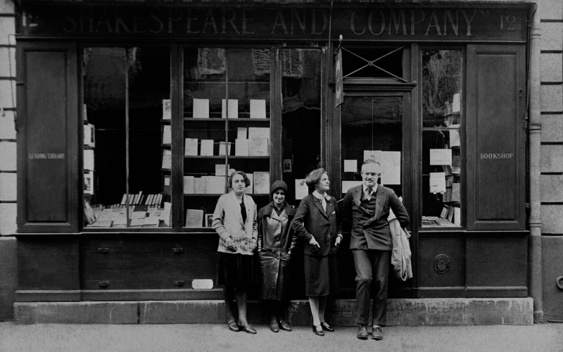 Silvia-Whitman-with-Ernest Hemingway-c.1926-Shakespeare-&-Co, Paris